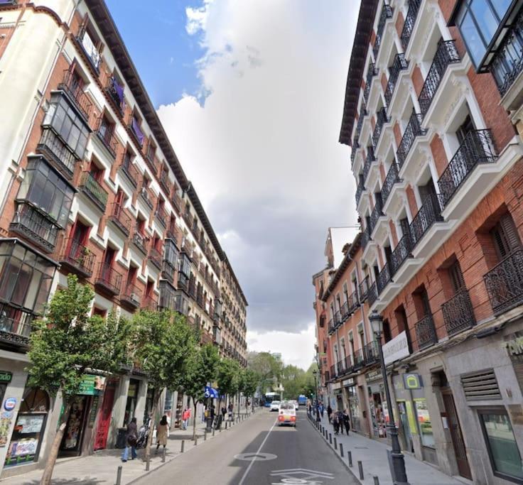 Moderno Apartamento En Pleno Centro Madrid Eksteriør billede
