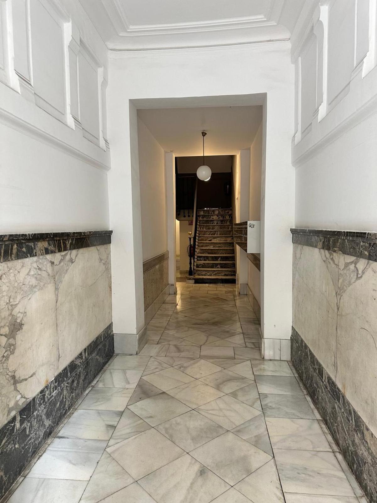 Moderno Apartamento En Pleno Centro Madrid Eksteriør billede