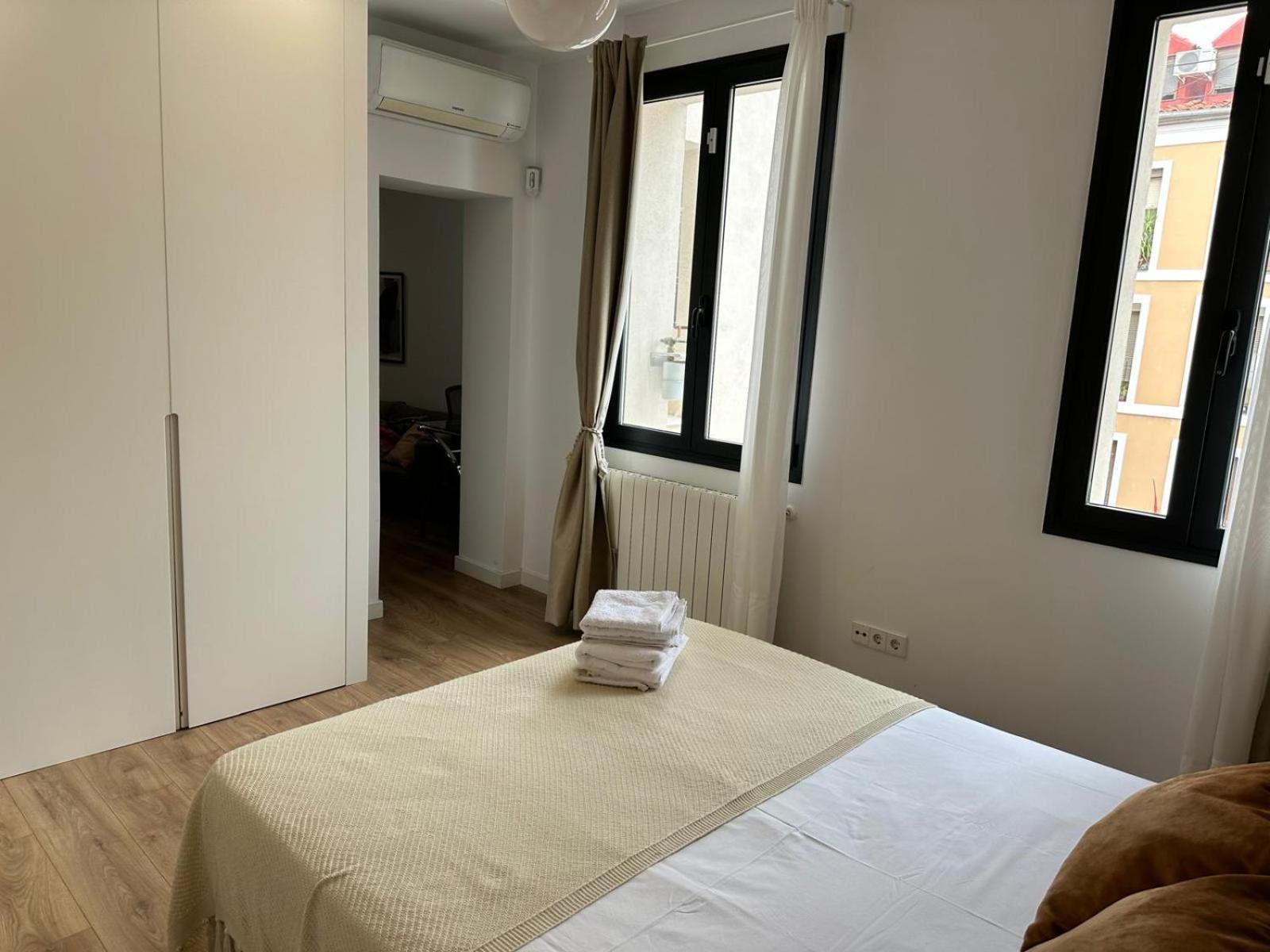 Moderno Apartamento En Pleno Centro Madrid Eksteriør billede
